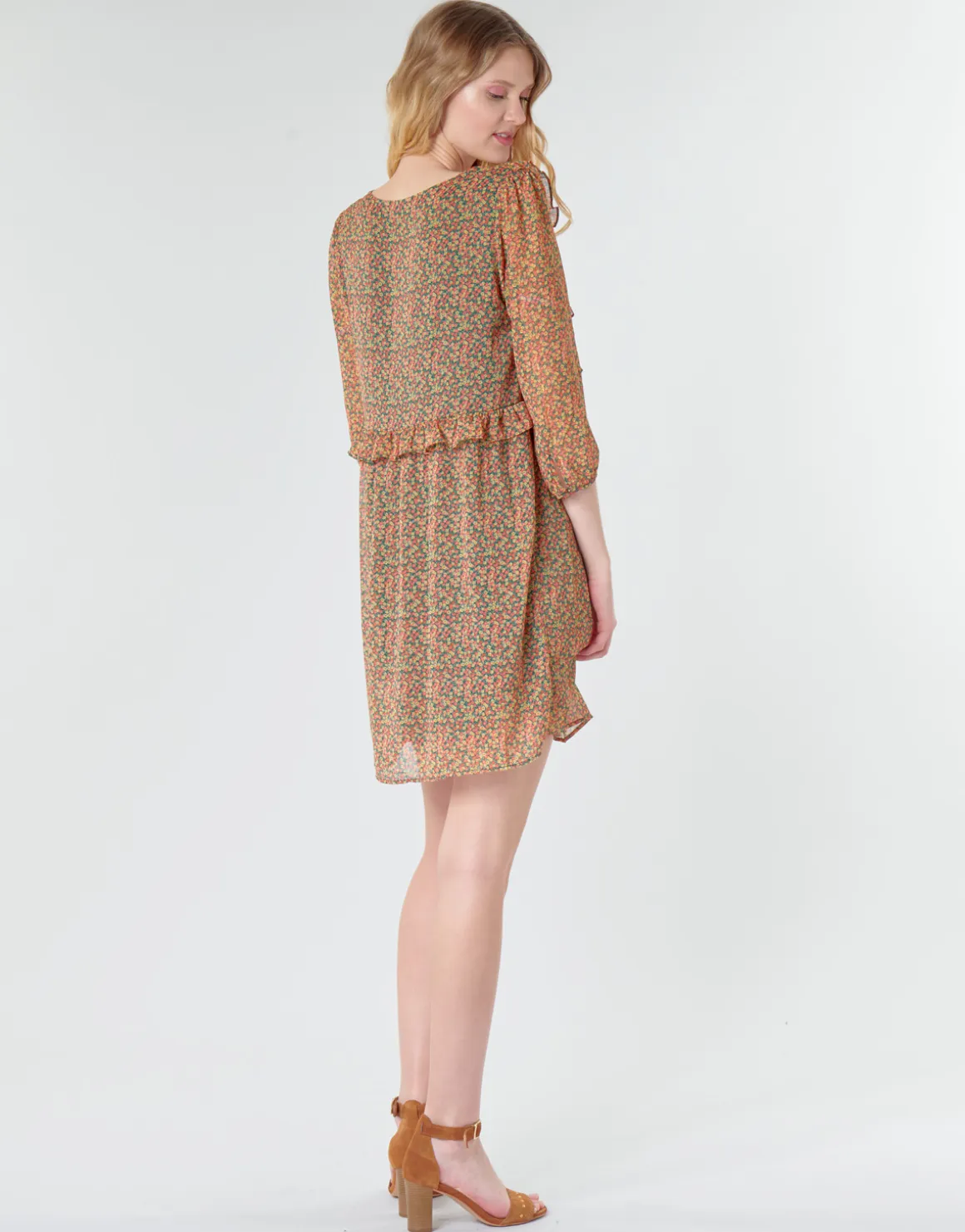 Betty London - MOUTI