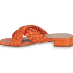 Betty London - RACHEL