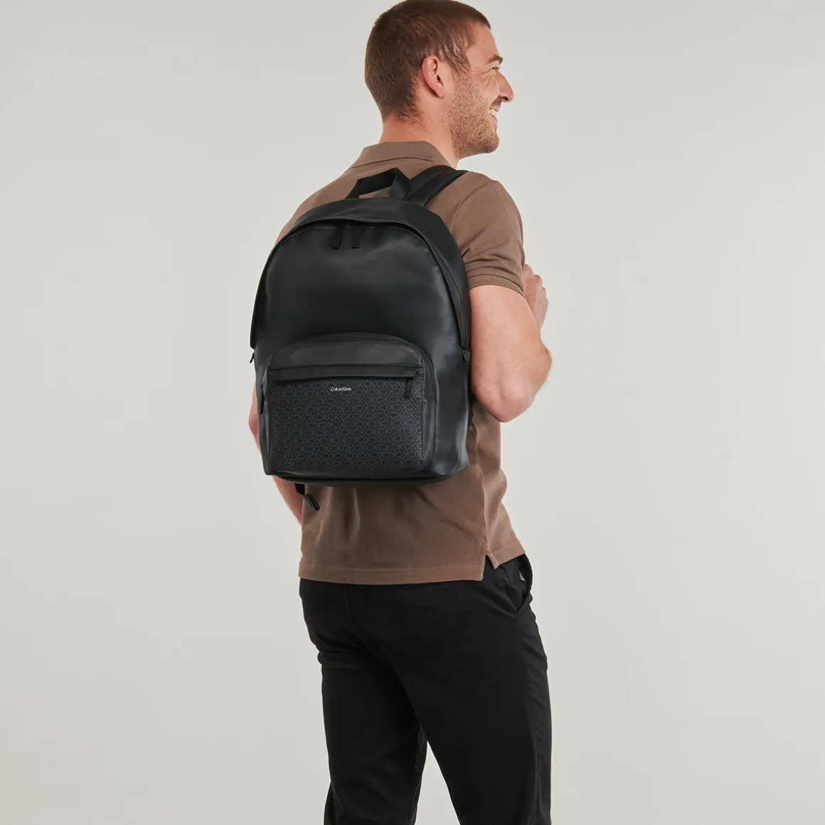 Calvin Klein Jeans - CK MUST ROUND BP MONO