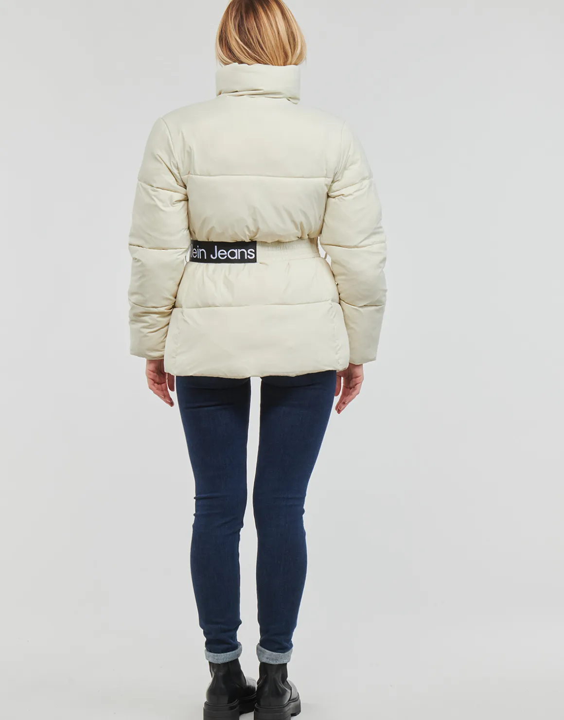 Calvin Klein Jeans - LOGO BELT WAISTED SHORT PUFFER