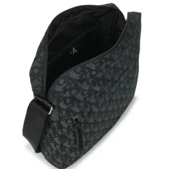 Calvin Klein Jeans - SLOUCHED MONOGRAM ZIP FLIGHT BAG