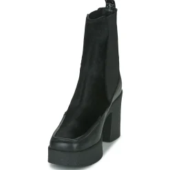 Castaner - Emet