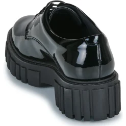 Clarks - PAGE WALK