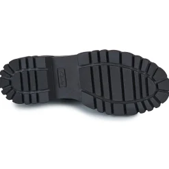 Clarks - PAGE WALK