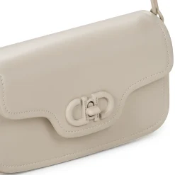 David Jones - CM7403A