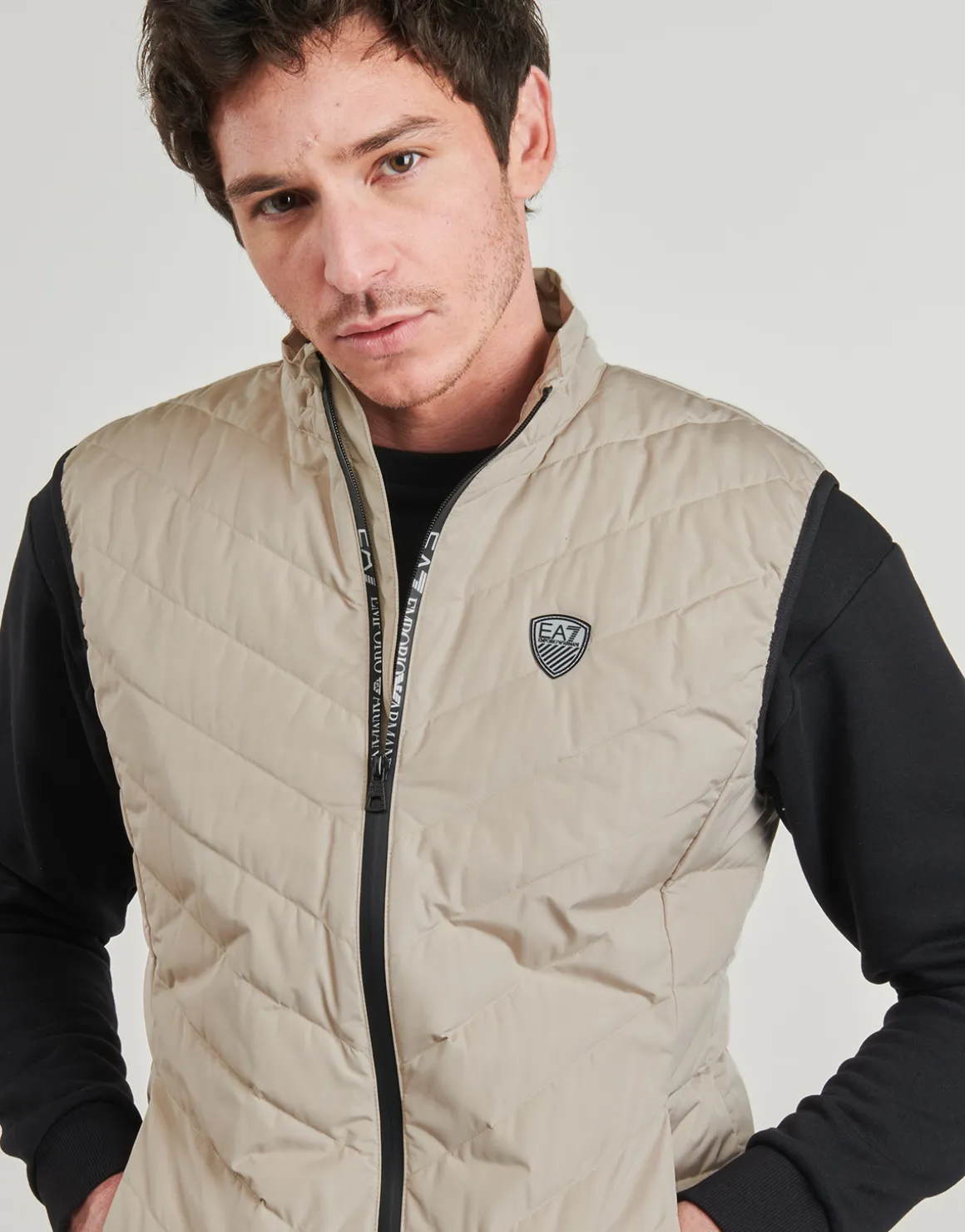 Emporio Armani EA7 - TRAIN PREMIUM SHIELD DOWN LIGHT VEST 8NPQ02