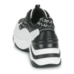 Exé Shoes - EXO