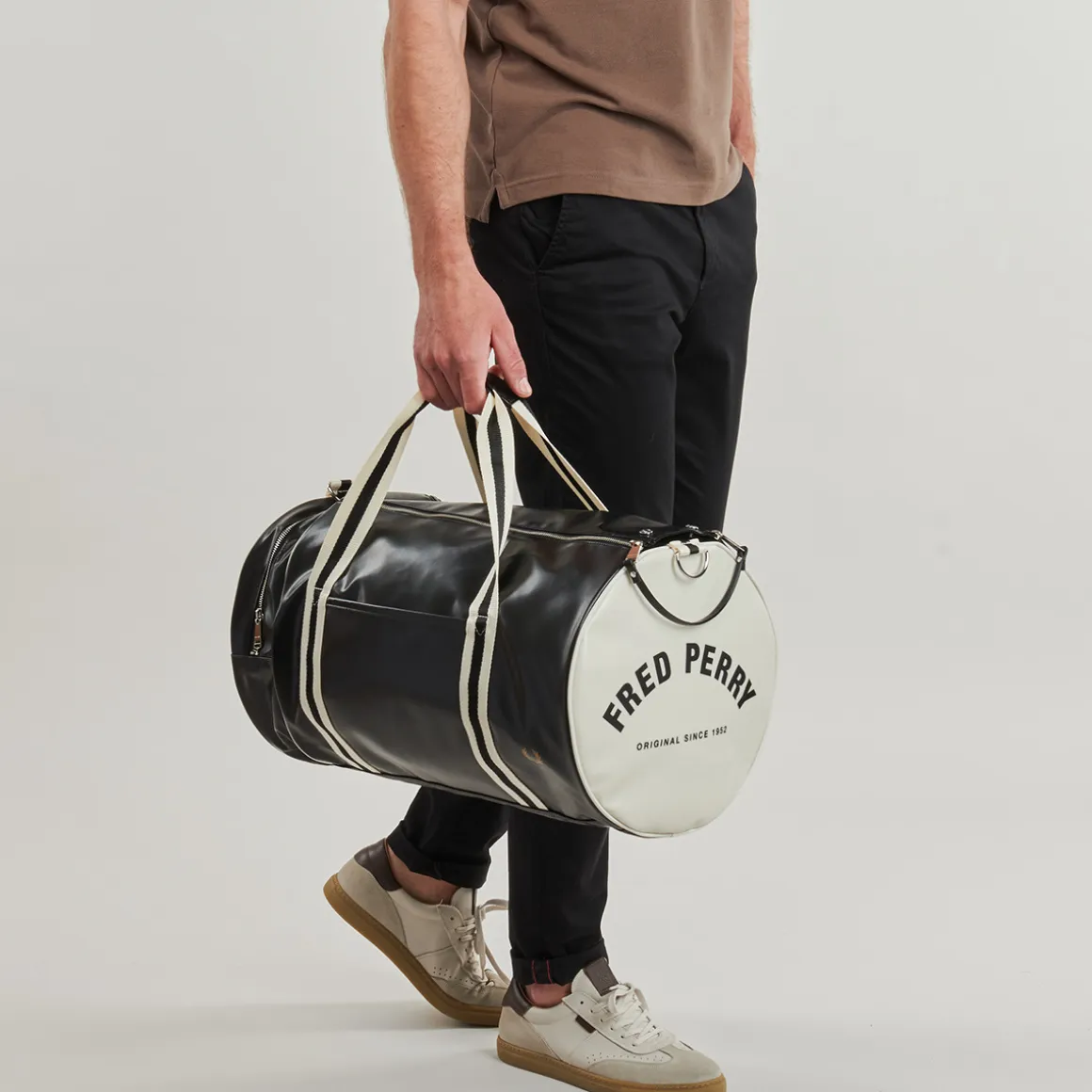 Fred Perry - CLASSIC LARGE BARREL BAG