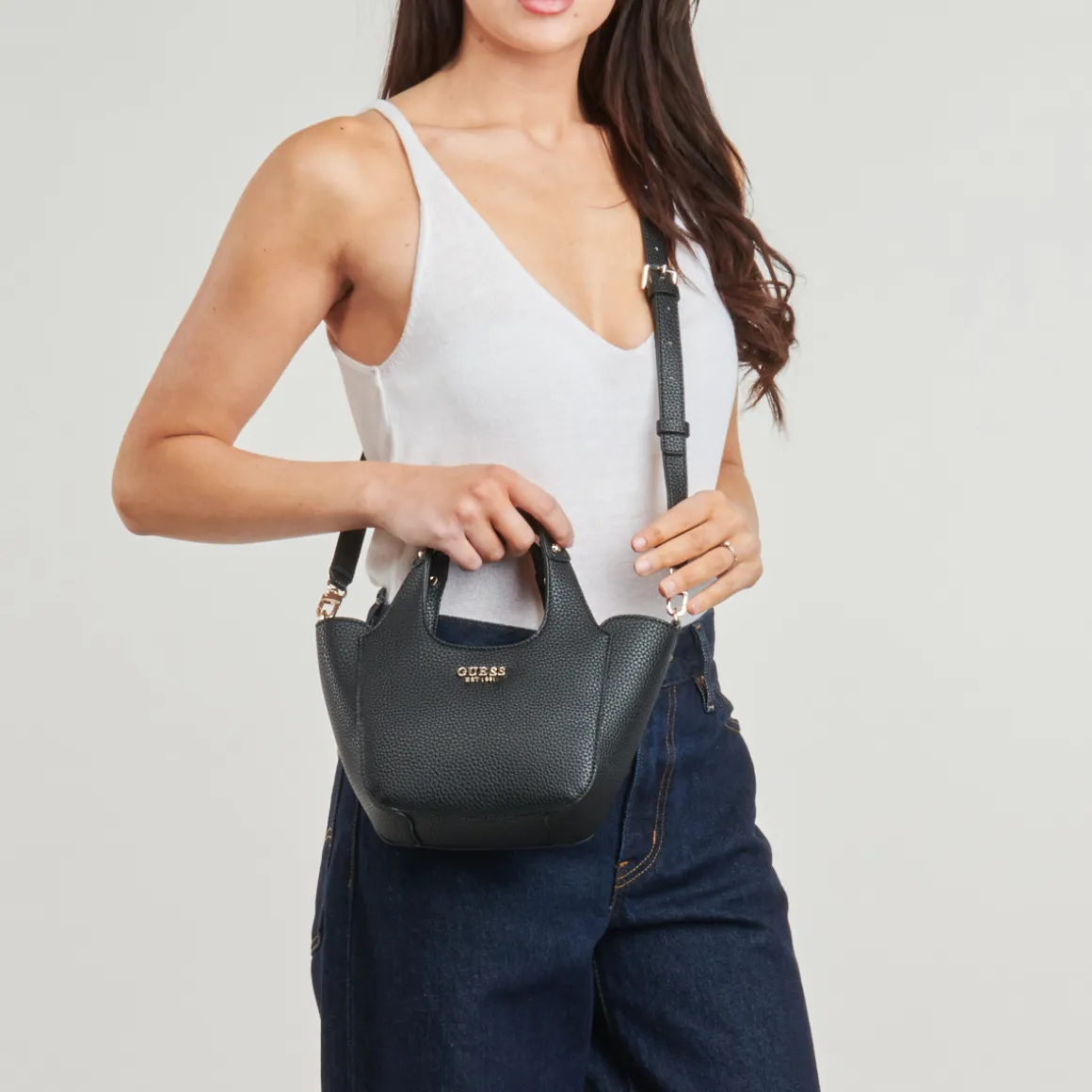Guess - HELINA