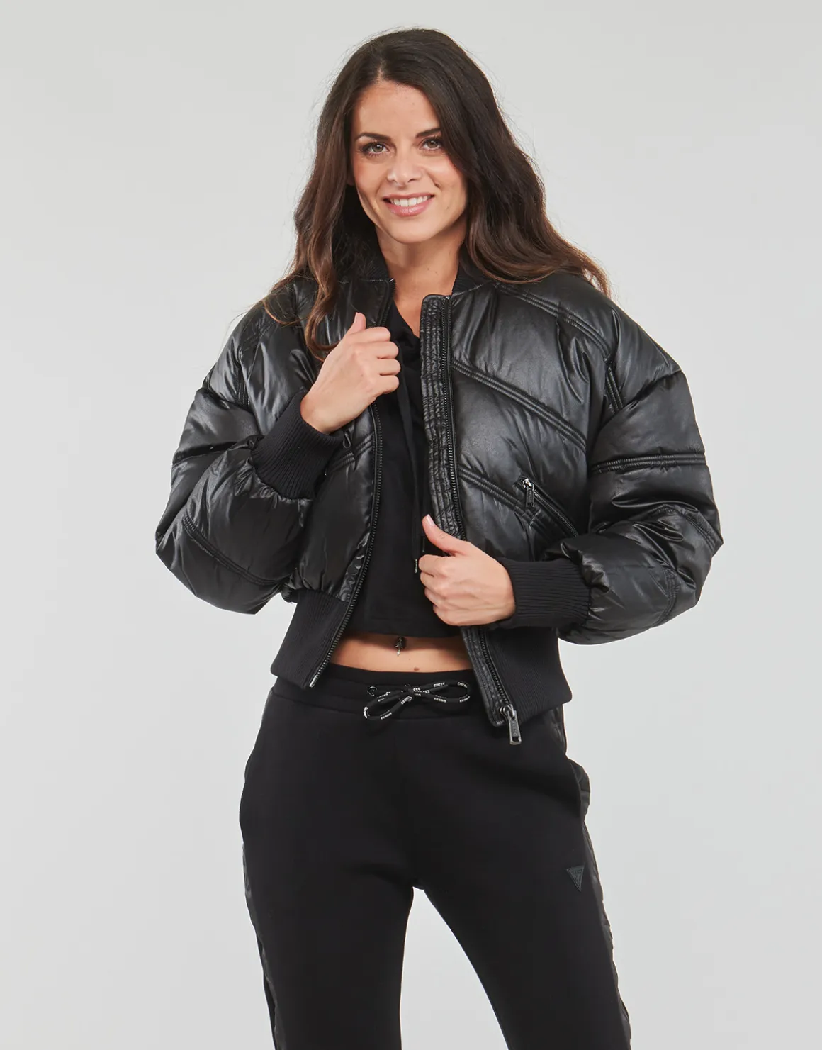 Guess - LOU BOMBER
