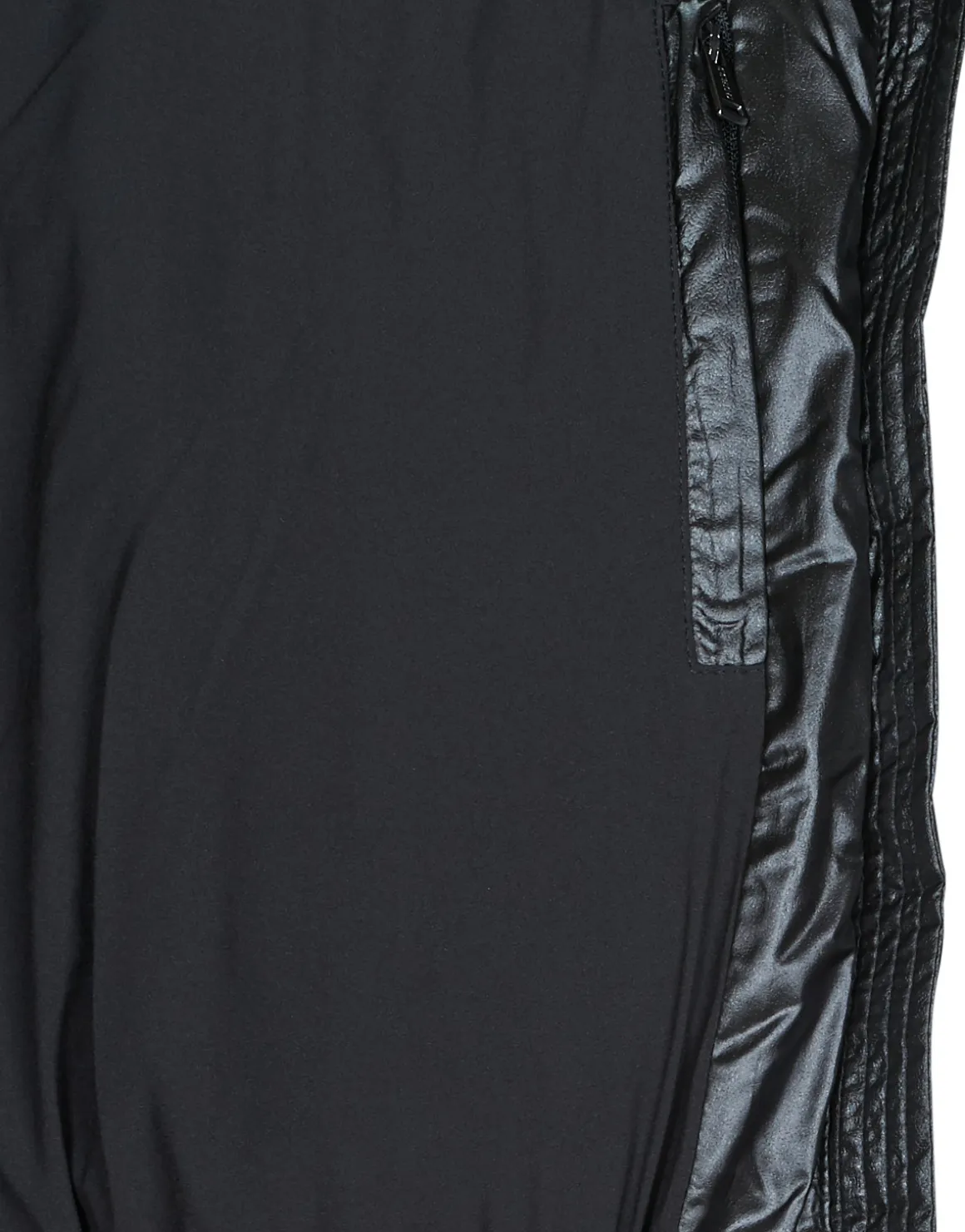 Guess - LOU BOMBER