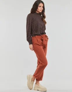 Molly Bracken - LA1181AN