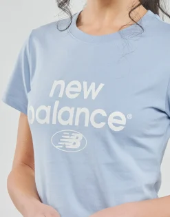 New Balance - ESSENTIALS GRAPHIC ATHLETIC FIT SHORT SLEEVE