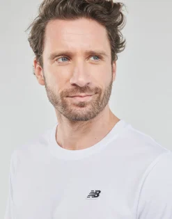 New Balance - SMALL LOGO TEE