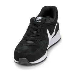 Nike - VENTURE RUNNER SUEDE