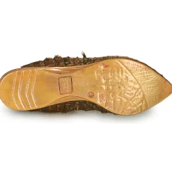 Papucei - LARISA