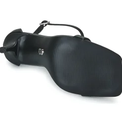 Steve Madden - UPHILL